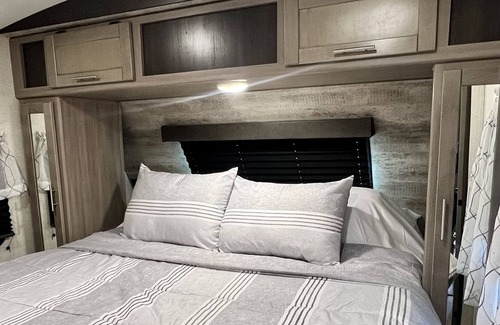 Lauderhill Apartment | Welcome to our beautiful and cozy RV home.