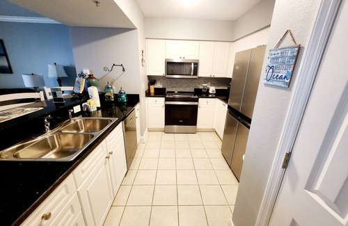 Panama City Beach Resort | Welcome to Sunset View!nMinutes to Pier Park.nRight on the beach!