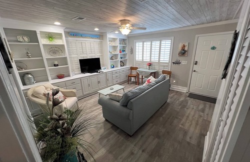 Ono Island Cottage | Welcome to the "Beach Belle"