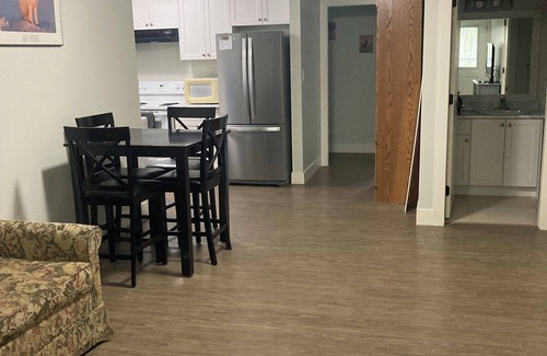 Regional District of Nanaimo House | Welcome to the RetreatnA legal 2 bed 1 bath private walk in suite.