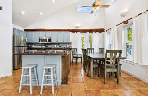Plantation House | Welcome to The Lazy Dolph-Inn!