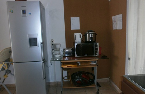 Petite-ÃŽle Apartment | Welcome to the wild south - comfortable accommodation close to the town center