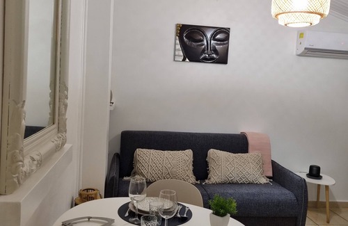 Saint-Pierre De La Reunion Apartment | Welcome to the ZOLIE KAZ comfortable apartment 5 minutes from the beach of Terre Sainte