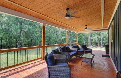 Leesville House | Welcome to this private setting! - 1.5 miles to Lake Murray public ramp!