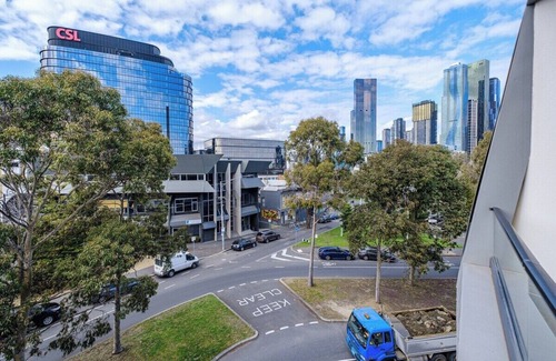 West Melbourne Apartment | Welcome to your peaceful apartment in North Melbourne