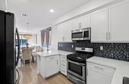 Harbor House | Welcome to your So Cali dream oasis! Min stay 1 mo