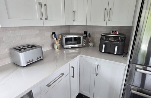 West Tremont House | Welcoming 2-bedroom house with AC in charming Tremont