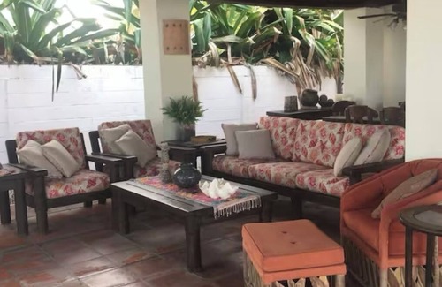 San Luis Talpa House | Welcoming 5-bedroom house with AC in Amatecampo