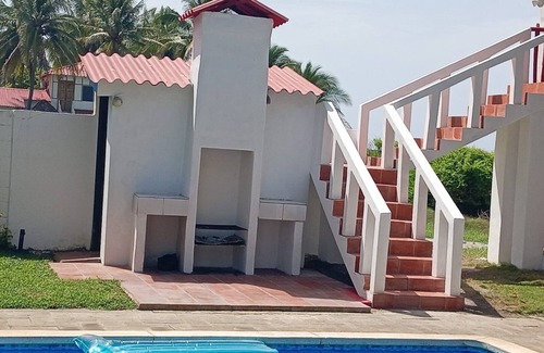 San Luis Talpa House | Welcoming 5-bedroom house with AC in Amatecampo