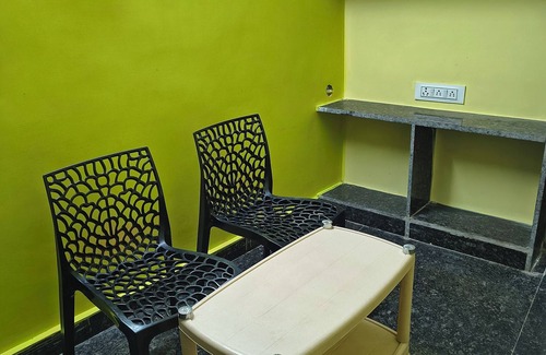 Hyderabad Apartment | Welcoming apartment with WiFi in vibrant Hyderabad