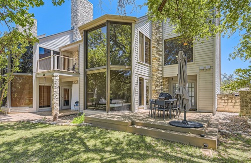Lakeway House | Welcoming Home for Tennis Lovers & Outdoor Escapes