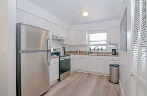 North Hyde Park House | Welcoming The Bayside Retreat Tampa Unit A - 2 bedrooms 1 bathroom