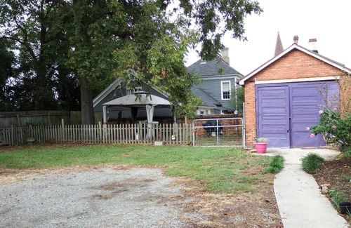 Macon Apartment | Well Equipped Clean Comfy Downtown APT with Parking