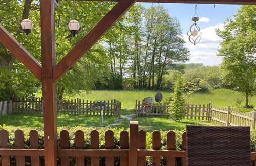 Muritz House | Well-kept vacation home, unobstructed lake view/view of the countryside, 90 m to Fleesensee