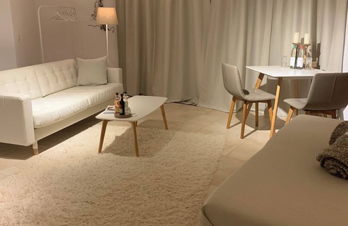 Hessisch Oldendorf Apartment | Wellness apartment with sauna and fireplace near Hamelin
