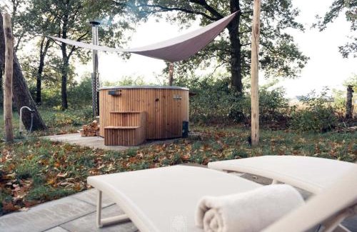 Municipality of Hellendoorn House | Wellness Lodge with Hottub Haarle