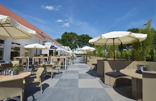 Municipality of 's-Hertogenbosch Hotel | Wellness Retreat Near National Parks & City Landmarks! Onsite Dining!
