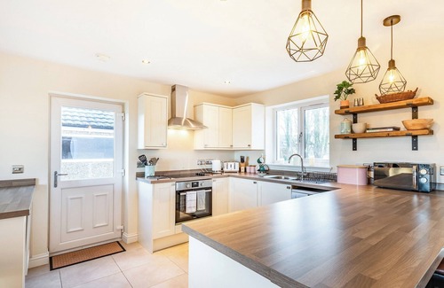 Tayinloan Cottage | West Burnside Beach Cottage
