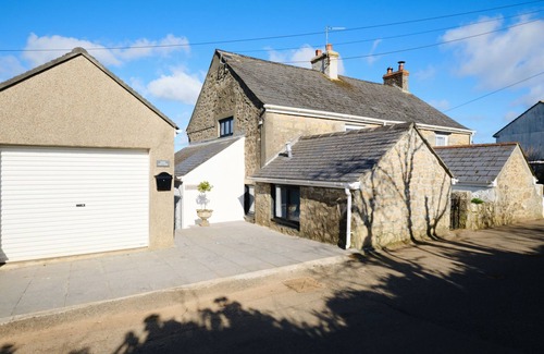 Goldsithney House | West Cottage at Goldsithney by Interhome