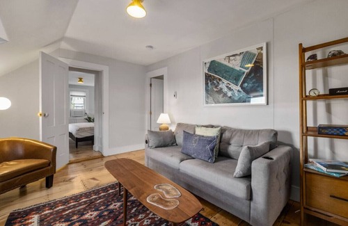 Portsmouth Apartment | West-End Gem 2BR Live like a Local in Portsmouth