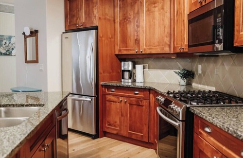 Westbank House | West K - Chateau Serenity