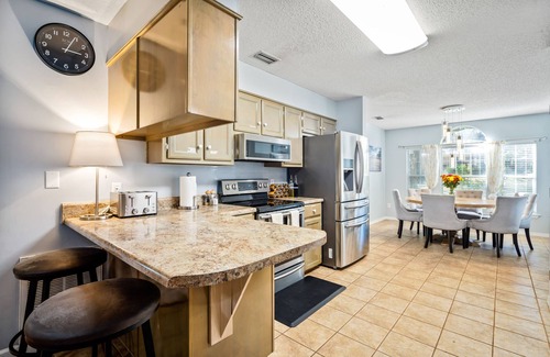 Mobile House | West Mobile's Home Away From Home