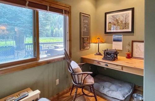 Tamarack Resort Apartment | West Mountain Hideaway