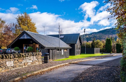 Kenmore Cottage | Wester Bruadair - sleeps 10 guests in 5 bedrooms
