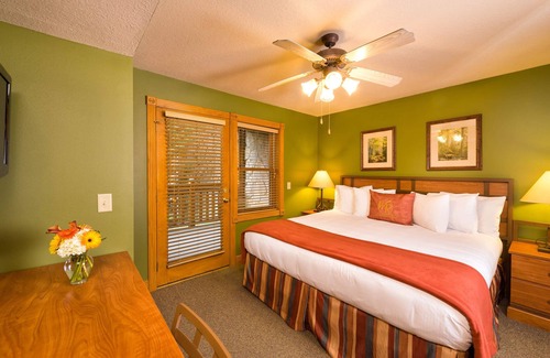 Gatlinburg Resort | Westgate Smoky Mountain Resort & Water Park 3-BR lock-off Villa