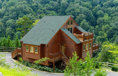 Gatlinburg Resort | Westgate Smoky Mountain Resort & Water Park 3-BR lock-off Villa