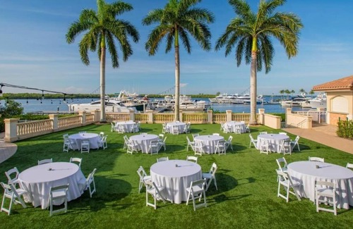 Pelican Resort | Westin Cape Coral: Waterfront Resort with 2 Restaurants & Pools