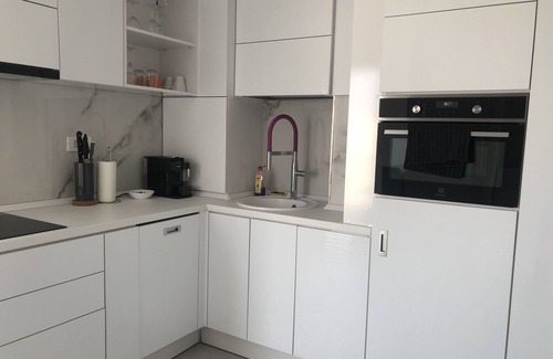 Militari Apartment | Westpark2 One-Bedroom Suite W5 Lakeview