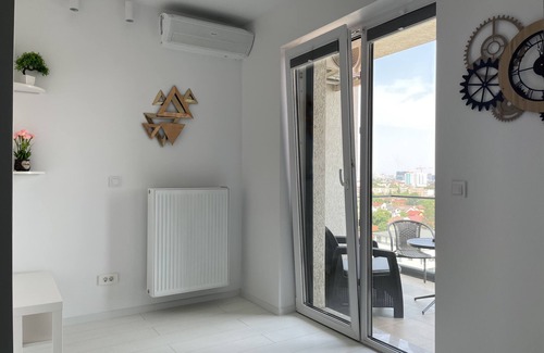 Militari Apartment | Westpark2 One-Bedroom Suite W5 Lakeview