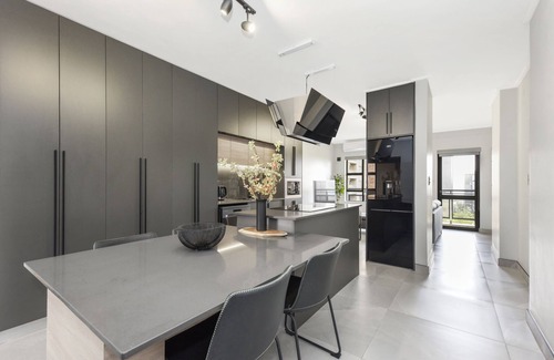 Sandown Apartment | Westpoint 64