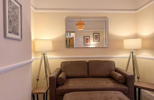 Padfield Apartment | Westwood Boutique Hotel By Birch Stays