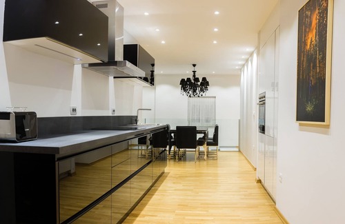 Siska District House | WH Apartments