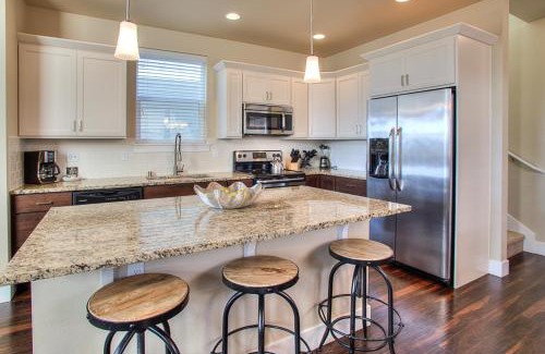 Ocean Shores House | Whale Of A Tale