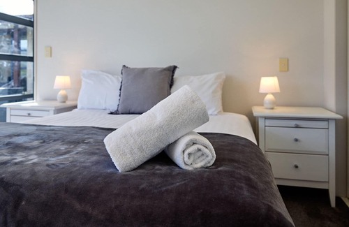 Kaikoura House | Whanau Retreat - A modern, warm family home located in a peaceful loaction.