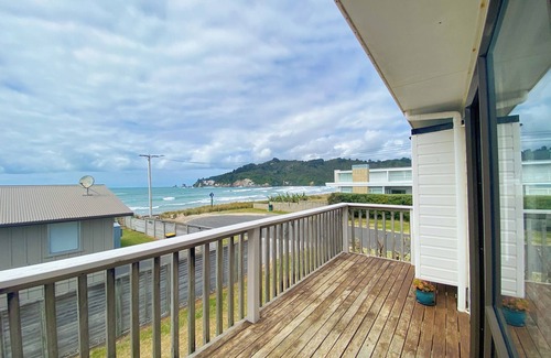 Whangamata House | Whangamata by the Beach -4BR Ocean-View Family Beach House