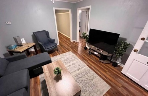 Nitro House | What a cute 2 bed room 1 bath home