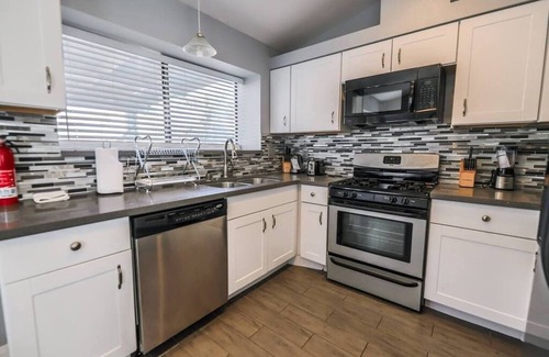 Paradise Valley Villa | What you need A Hidden Gem in the Heart of Vegas!