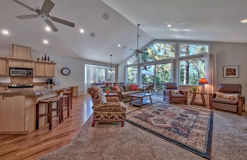 Pioneer Trail House | Where Eagles Fly-come play in the mountains