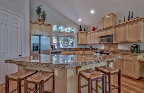 Pioneer Trail House | Where Eagles Fly-come play in the mountains