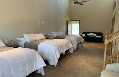 Menomonee Falls House | Where family and friends reunite to make new memories together.