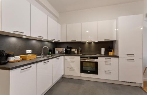Osterreicher Kolonie Apartment | Whirlpool & Terrasse - Familien & Gruppenfreundlich