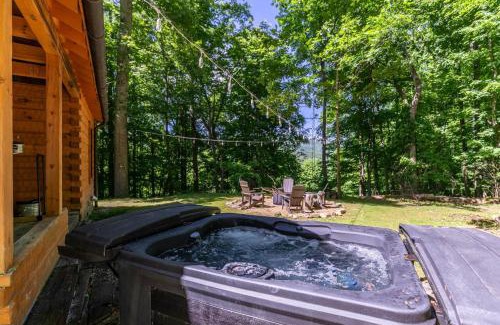 Sugar Grove House | Whiskey Creek Cabin