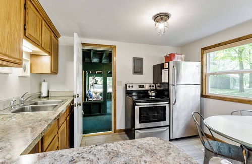 New Era House | Whiskey Creek Cottage- Private Lake Michigan Beach Frontage