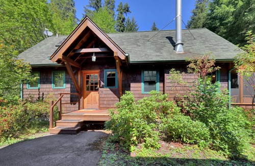 McKenzie Bridge Cabin | Whiskey Rock Cabin