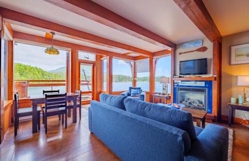 Ucluelet Apartment | Whisky Harbour, Downtown King Bed and Inlet View