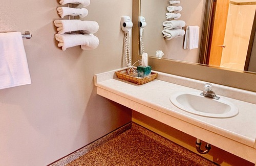 Hanksville Hotel | Whispering Sands Motel